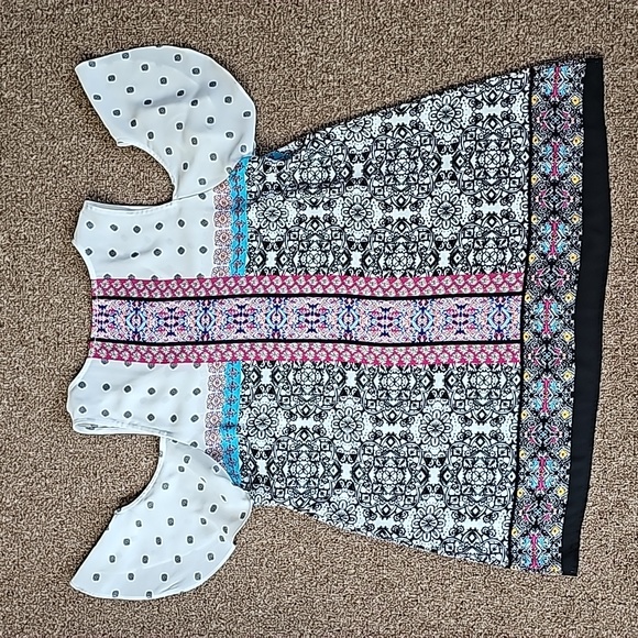 Top - Picture 7 of 16